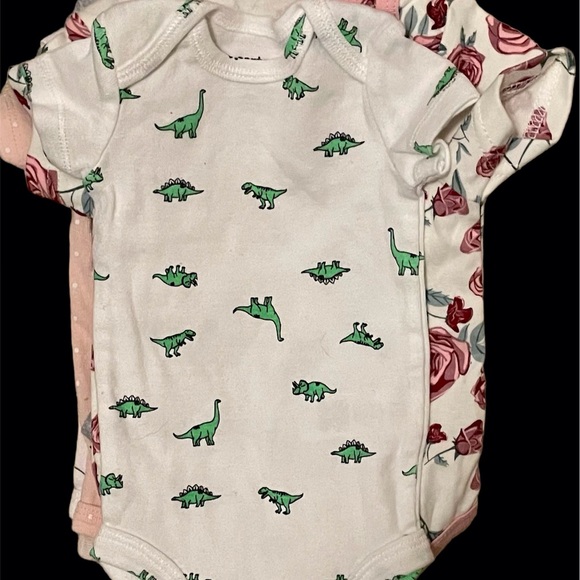 Newborn onsies - Picture 10 of 15